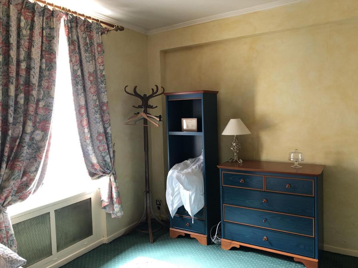 Le Cabouillet Hotel LʼIsle-Adam Buitenkant foto