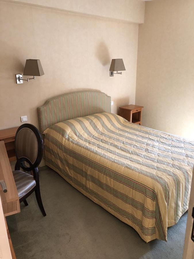 Le Cabouillet Hotel LʼIsle-Adam Buitenkant foto