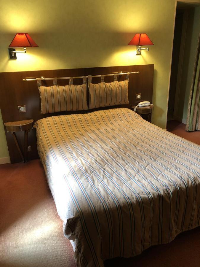 Le Cabouillet Hotel LʼIsle-Adam Buitenkant foto