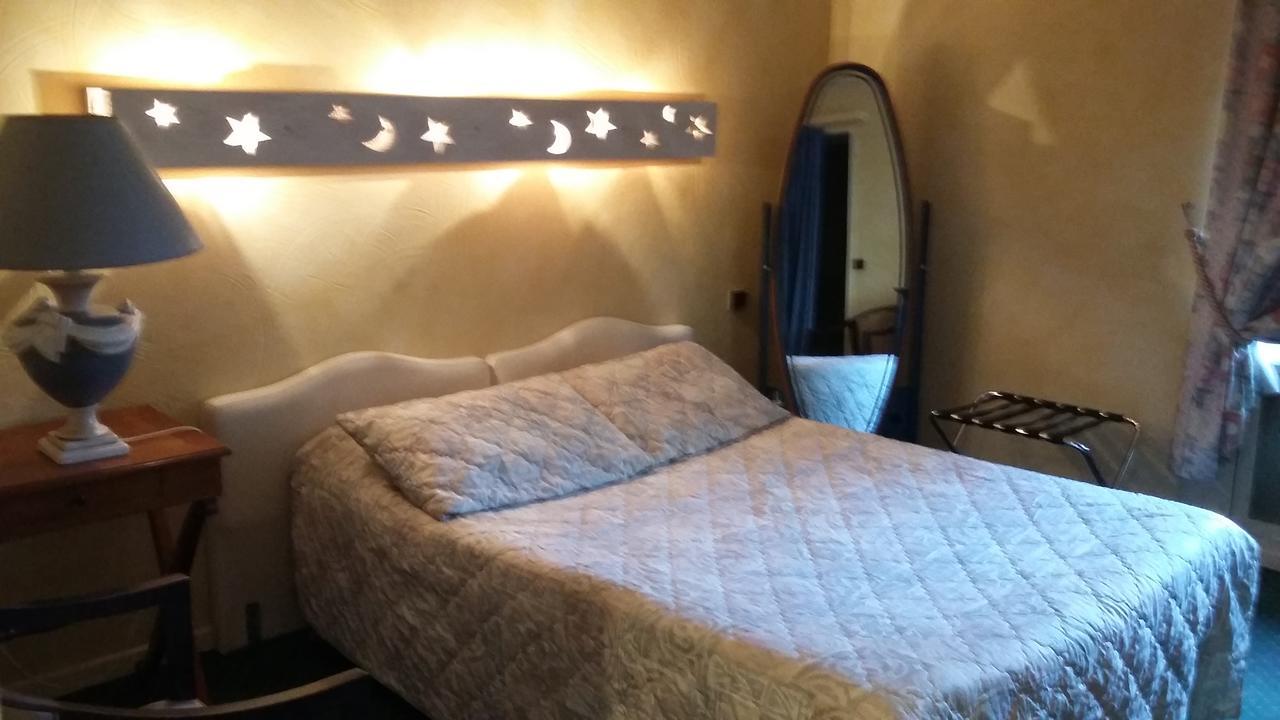 Le Cabouillet Hotel LʼIsle-Adam Buitenkant foto